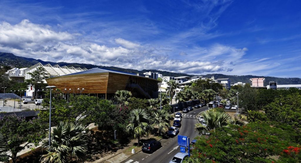 Photos d'illustration - amphi bioclimatique - campus du Moufia