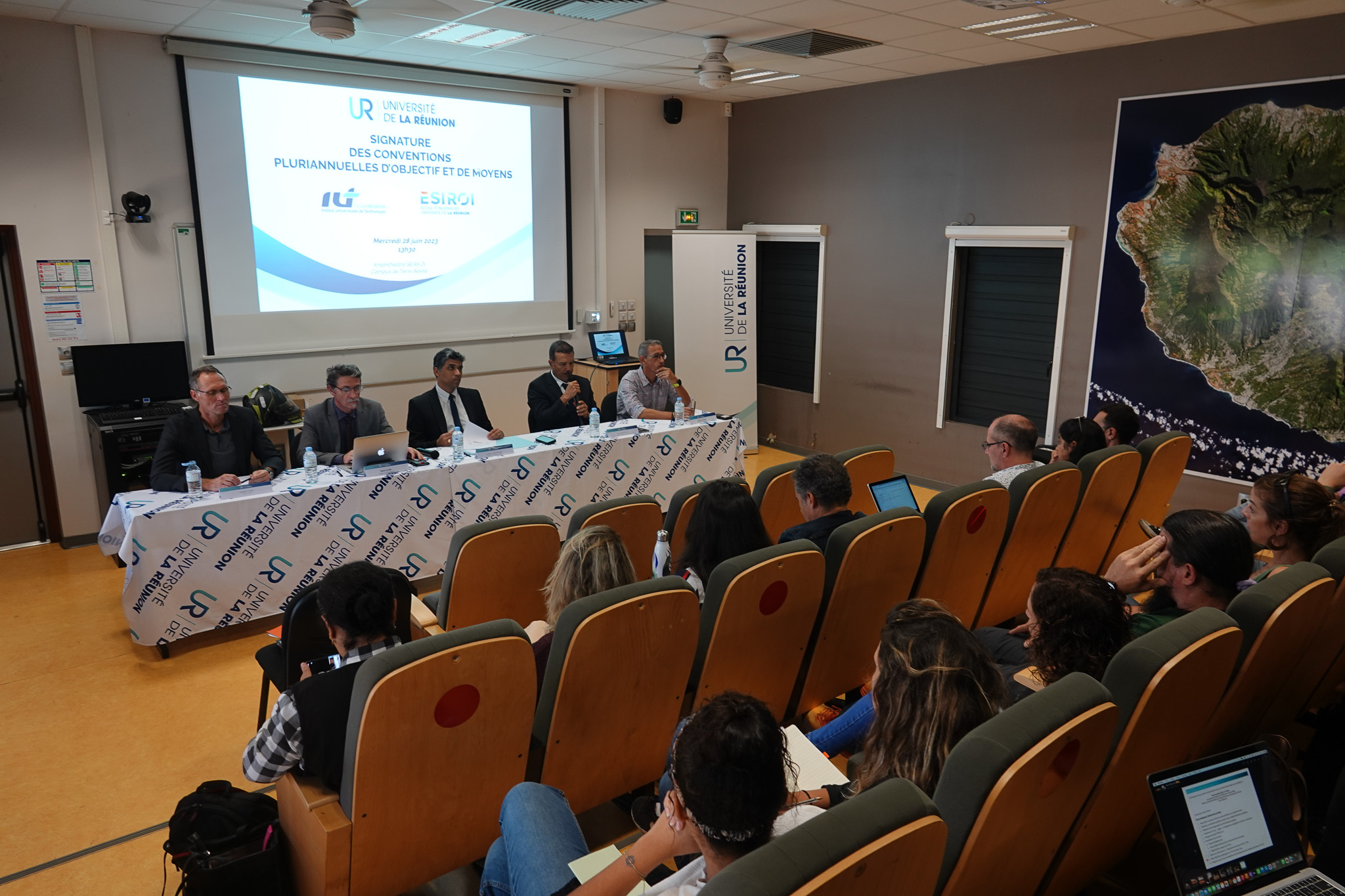 L’INSPE, la Faculté des Sciences de l’Homme et de l’Environnement, l’IUT de La Réunion et l’ESIROI signent à leur tour le CPOM