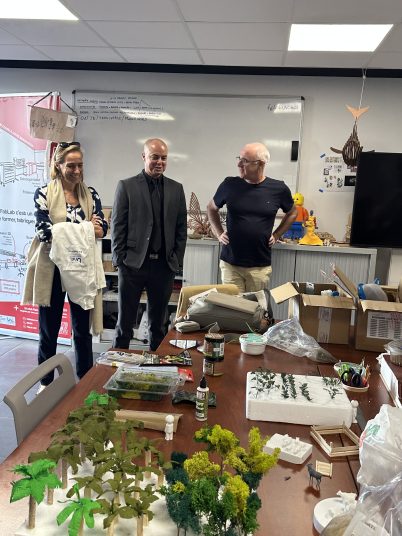 Jean François HOARAU, pendant sa visite au Fab Lab
